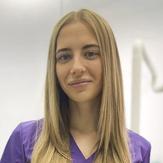 Зотова Нина Дмитриевна, стоматолог-терапевт