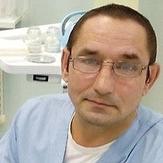 Вахрушев Александр Евгеньевич, стоматолог-терапевт