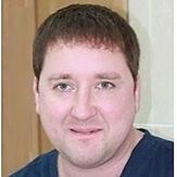 Торопов Антон Владимирович, стоматолог-хирург
