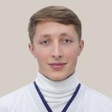 Азгалдян Артем Геннадьевич, стоматолог-терапевт