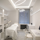 Эстетик, Клиника молодости