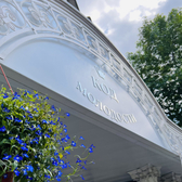 Код Молодости, Клиника косметологии