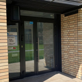 Ласточка на Красном Проспекте