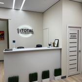 Центр имплантации iTOTAL на Алексеева