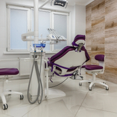 Томсон, Стоматологическая клиника