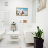 Тибетский Доктор, Клиника восточной медицины