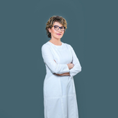 Новоструева Ирина Ивановна, врач-косметолог