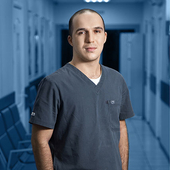 Манучарян Левон Арамович, стоматолог-терапевт