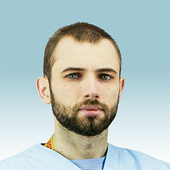 Капустин Артем Александрович, стоматолог-хирург