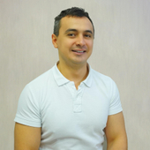 Алхасов Астемир Олегович, стоматолог-терапевт