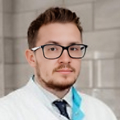 Сафонов Руслан Леонидович, стоматолог-хирург