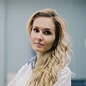 Солуянова Евгения Николаевна, стоматолог-терапевт
