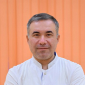 Ревазян Ваган Арушанович, стоматолог-терапевт