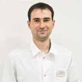 Адыгешаов Сухраб Даутович, пластический хирург