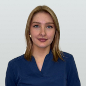 Шмырева Елизавета Денисовна, стоматолог-терапевт