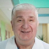 Накипов Равиль Накипович, хирург