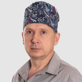 Устюжанин Александр Александрович, стоматолог-терапевт