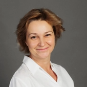 Тенишева Анна Михайловна, стоматолог-терапевт