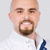 Алсайед Хашем Хассан, стоматолог-хирург