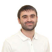 Хуштов Артур Радикович, стоматолог-терапевт