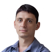 Плахута Евгений Викторович, стоматолог-хирург