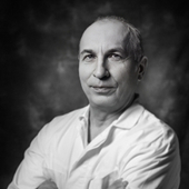 Корнеев Владимир Александрович, стоматолог-хирург