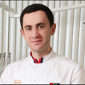 Зограбян Артавазд Гагикович, стоматолог-хирург