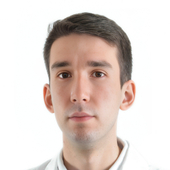 Ахсанов Артур Ринатович, стоматолог-хирург