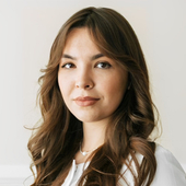 Иванова Алина Евгеньевна, стоматолог-терапевт