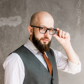 Коробов Артем Владимирович, пластический хирург