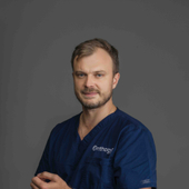 Тимошенко Роман Геннадьевич, стоматолог-хирург