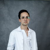 Новак Сергей Юрьевич, врач-косметолог