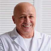 Кочканян Арут Серопович, стоматолог-терапевт