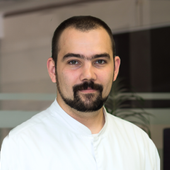 Кореленков Павел Евгеньевич, стоматолог-терапевт