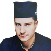 Бахарев Олег Олегович, уролог