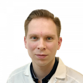Журавлев Роман Сергеевич, офтальмолог