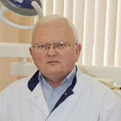 Щербаков Алексей Яковлевич, стоматолог-терапевт