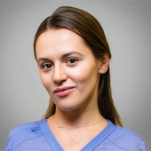 Гусарова Елена Сергеевна, стоматолог-терапевт