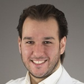 Амжад Аль-Юсеф, пластический хирург