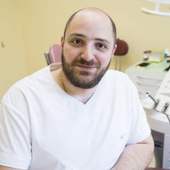 Оганисян Арам Юрикович, стоматолог-терапевт