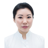 Калиничева Юлия Святославовна, врач-косметолог