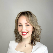 Ногинова Валентина Олеговна, врач-косметолог