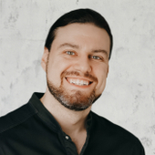 Андреев Святослав Владиславович, стоматолог-терапевт