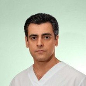 Аракелян Давид Александрович, стоматолог-терапевт