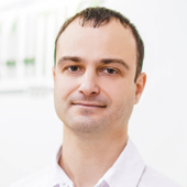 Наместников Владимир Владимирович, стоматолог-терапевт