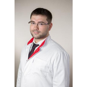 Оноприенко Роман Андреевич, нейрохирург