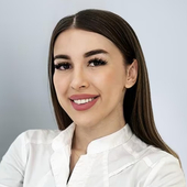 Тлехугова Арина Мухамедовна, невролог