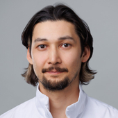 Мирбакиев Дильмурат Абдрахманович, стоматолог-хирург