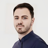 Петросян Влад Каренович, стоматолог-терапевт