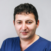 Айрапетян Эрик Размикович, стоматолог-терапевт